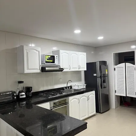 Apartamento 2 Amoblado 703a